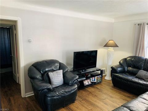 5182 Thomas St, Maple Heights, OH 44137 photo 10