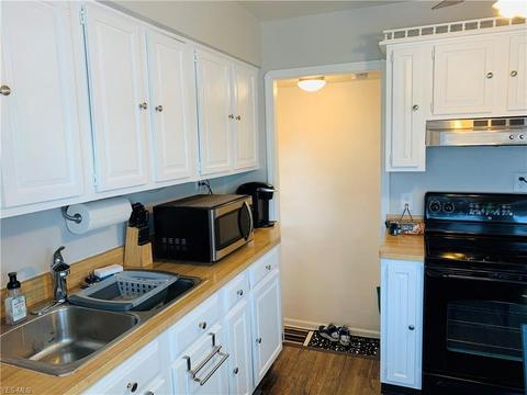 5182 Thomas St, Maple Heights, OH 44137 photo 7