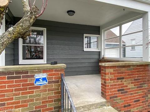 158 Helena Dr, Struthers, OH 44471 photo 3