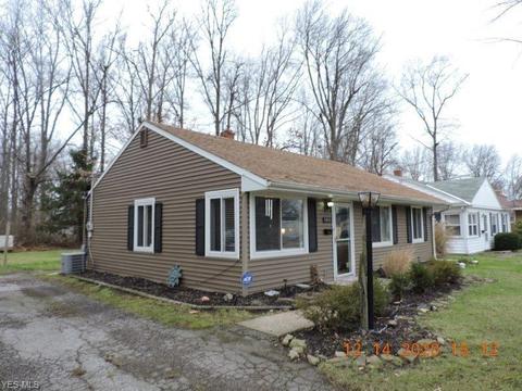 1015 Union Ave, Ashtabula, OH 44004 photo 3