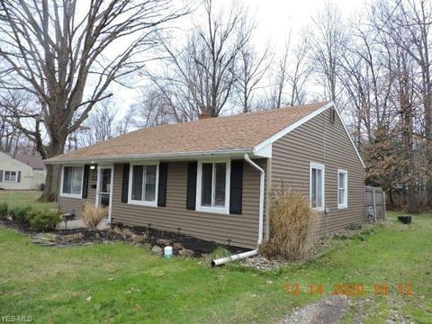 1015 Union Ave, Ashtabula, OH 44004 photo 2