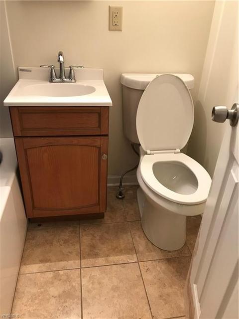 322 18th St, Elyria, OH 44035 photo 15