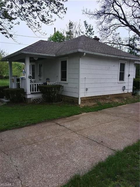 322 18th St, Elyria, OH 44035 photo 2