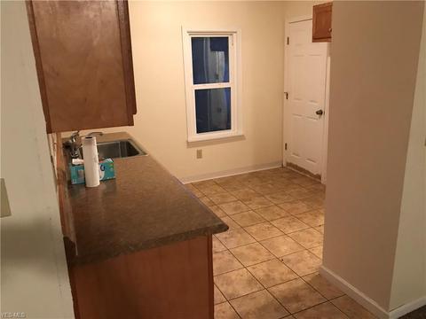 322 18th St, Elyria, OH 44035 photo 12
