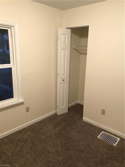 322 18th St, Elyria, OH 44035 photo 9