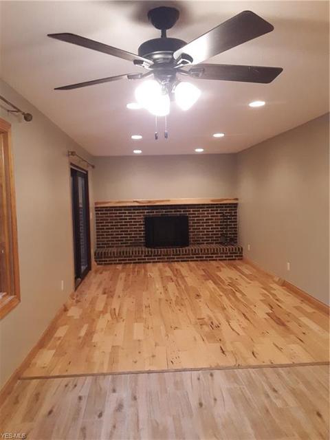 7330 Taft St, Mentor, OH 44060 photo 2