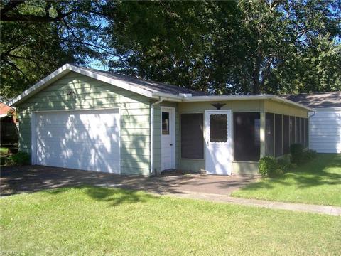 1334 Cedar Dr, Lorain, OH 44052 photo 4