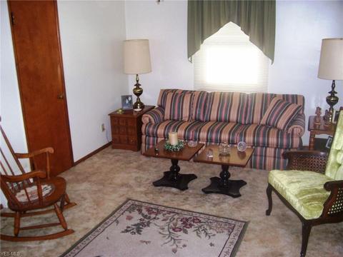 1334 Cedar Dr, Lorain, OH 44052 photo 8