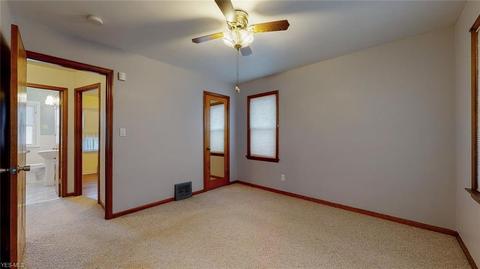 5668 E 141st St, Maple Heights, OH 44137 photo 11