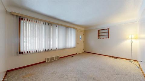 5668 E 141st St, Maple Heights, OH 44137 photo 5