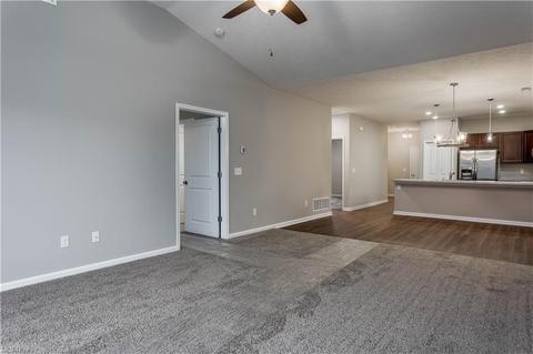 218 Oak Tree Ln, Elyria, OH 44035 photo 19