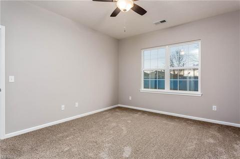 218 Oak Tree Ln, Elyria, OH 44035 photo 23