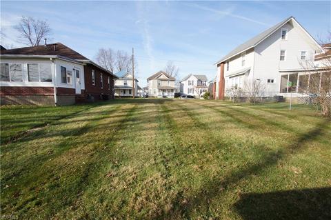 342 Mcclain Ave, Coshocton, OH 43812 photo 2