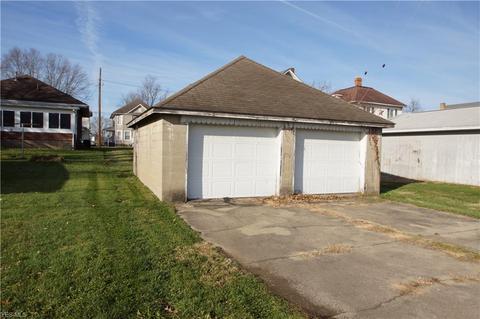 342 Mcclain Ave, Coshocton, OH 43812 photo 1
