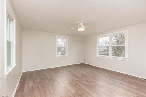 155 E 280th St, Euclid, OH 44132 photo 16