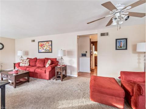 152 Westgate Ave, Wadsworth, OH 44281 photo 3