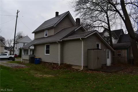 1711 W 7th St, Ashtabula, OH 44004 photo 5