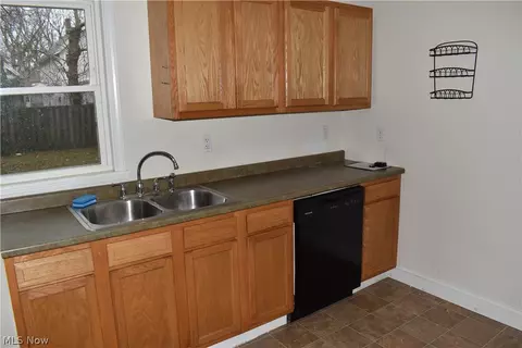 1711 W 7th St, Ashtabula, OH 44004 photo 11
