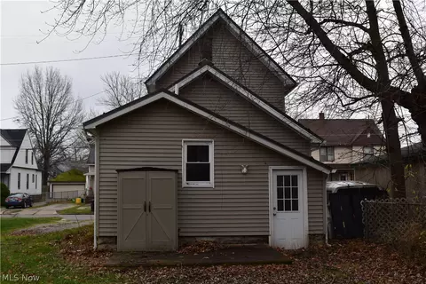 1711 W 7th St, Ashtabula, OH 44004 photo 6
