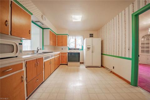 620 Gulf Rd, Elyria, OH 44035 photo 8