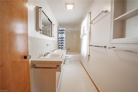 620 Gulf Rd, Elyria, OH 44035 photo 17