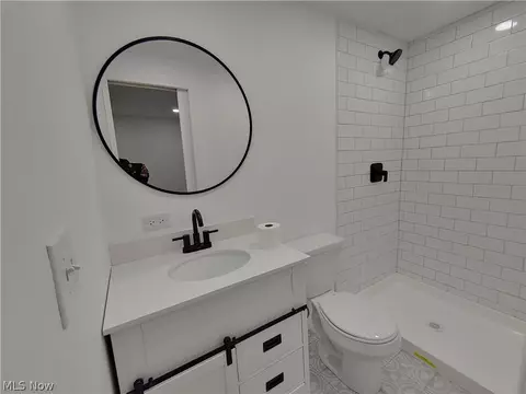 1804 E 26th St, Ashtabula, OH 44004 photo 8