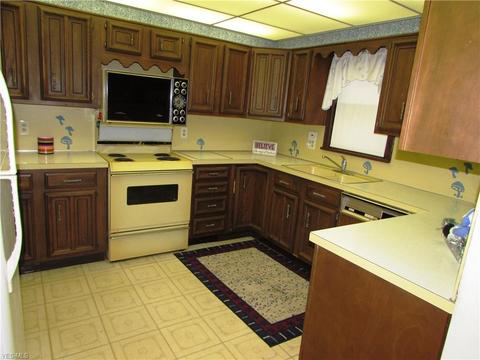 1907 Keystone Rd, Parma, OH 44134 photo 15