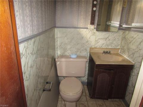1907 Keystone Rd, Parma, OH 44134 photo 28