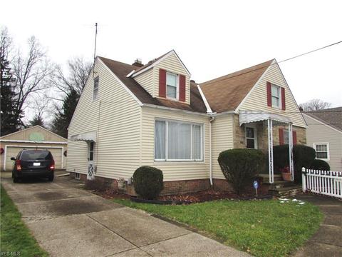 1907 Keystone Rd, Parma, OH 44134 photo 2
