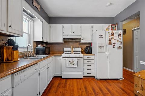 487 Brandon Ave, Struthers, OH 44471 photo 2