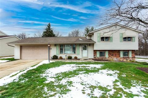 9602 Munich Dr, Parma, OH 44130 photo 2