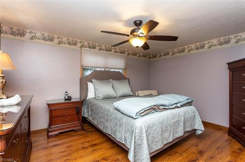 9602 Munich Dr, Parma, OH 44130 photo 12
