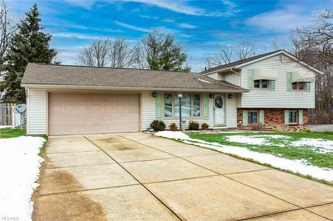 9602 Munich Dr, Parma, OH 44130 photo 1