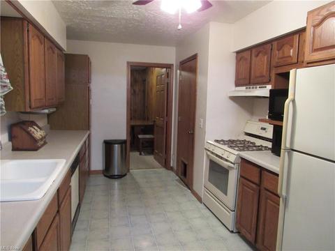6174 Maplewood Rd, Mentor, OH 44060 photo 6