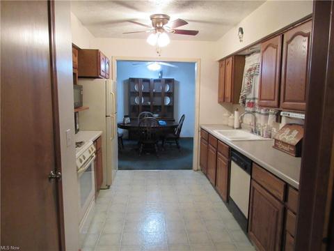 6174 Maplewood Rd, Mentor, OH 44060 photo 5