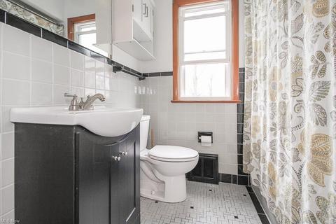 29664 Robert St, Wickliffe, OH 44092 photo 6