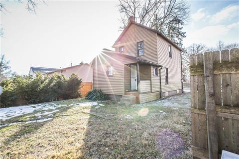 819 Carlysle St, Akron, OH 44310 photo 26