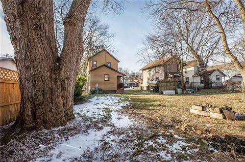 819 Carlysle St, Akron, OH 44310 photo 22