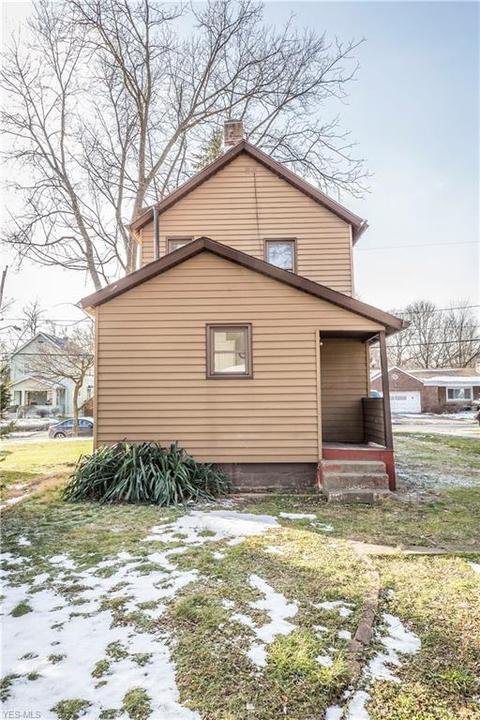 819 Carlysle St, Akron, OH 44310 photo 25