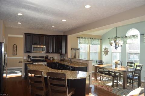 171 Highgate Dr, Wadsworth, OH 44281 photo 2