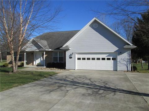 1475 Deer Path Dr, Cambridge, OH 43725 photo 1