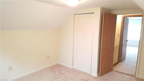 865 Independence Ave, Akron, OH 44310 photo 9