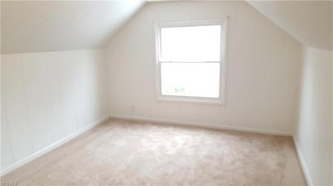 865 Independence Ave, Akron, OH 44310 photo 8