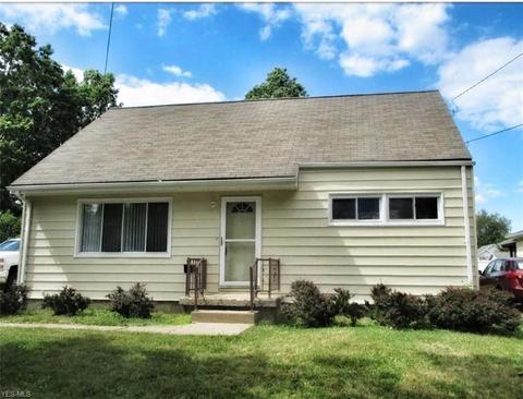 865 Independence Ave, Akron, OH 44310 photo 1