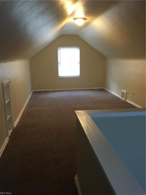2829 Commonwealth Dr, Parma, OH 44134 photo 9