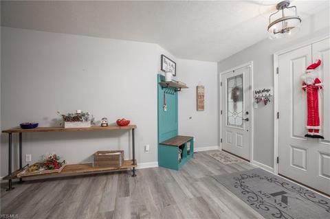 1402 Edgewood Dr, Dover, OH 44622 photo 6