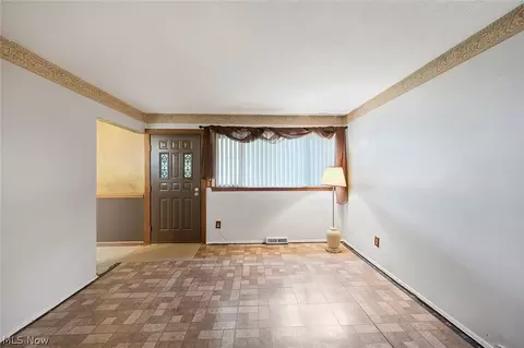 620 Boston Ave, Elyria, OH 44035 photo 5