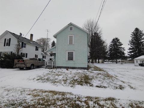 308 Spring St, Clyde, OH 43410 photo 1