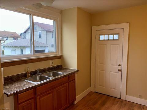 2430 9th St NW, Canton, OH 44708 photo 6