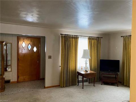 514 Judith Ln, Struthers, OH 44471 photo 2